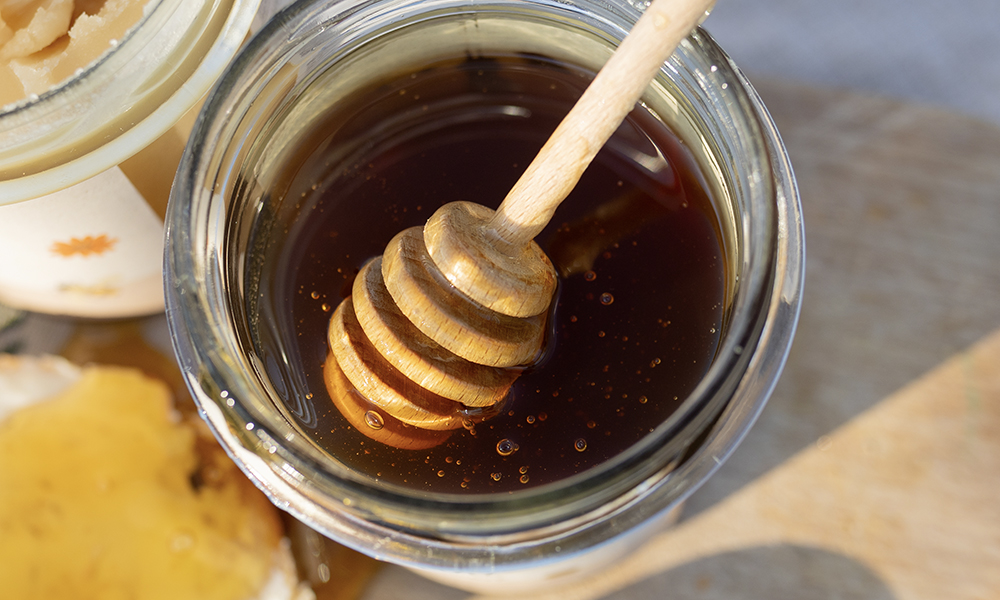 Miód spadziowy leśny